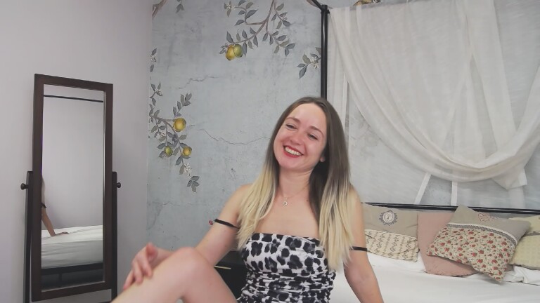 BELLAAH's Streamate show and profile