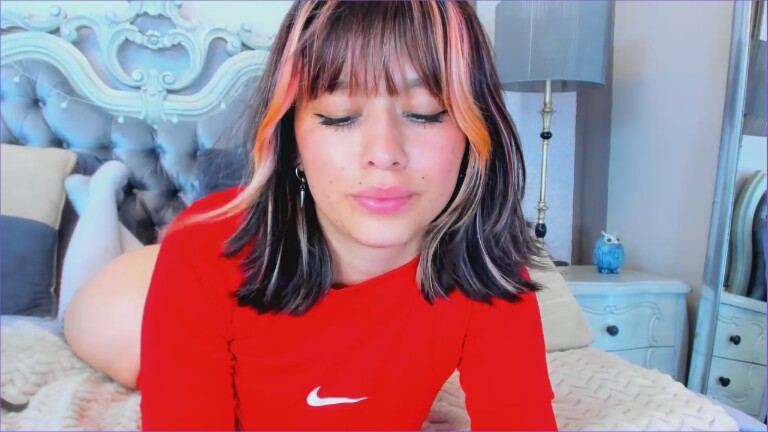 SiaSavach's Streamate show and profile