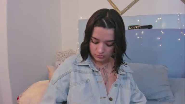 AnikkaFleur's Streamate show and profile