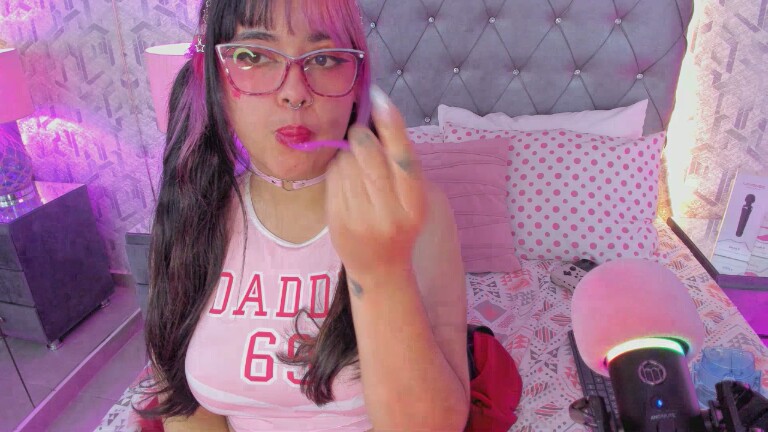 MaddieWaves's Streamate show and profile