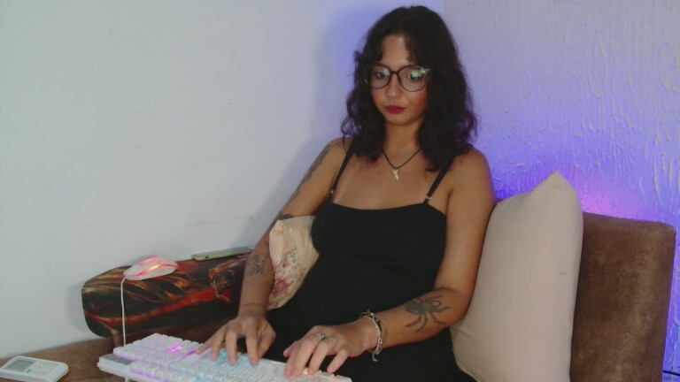 MyaMillor's Streamate show and profile